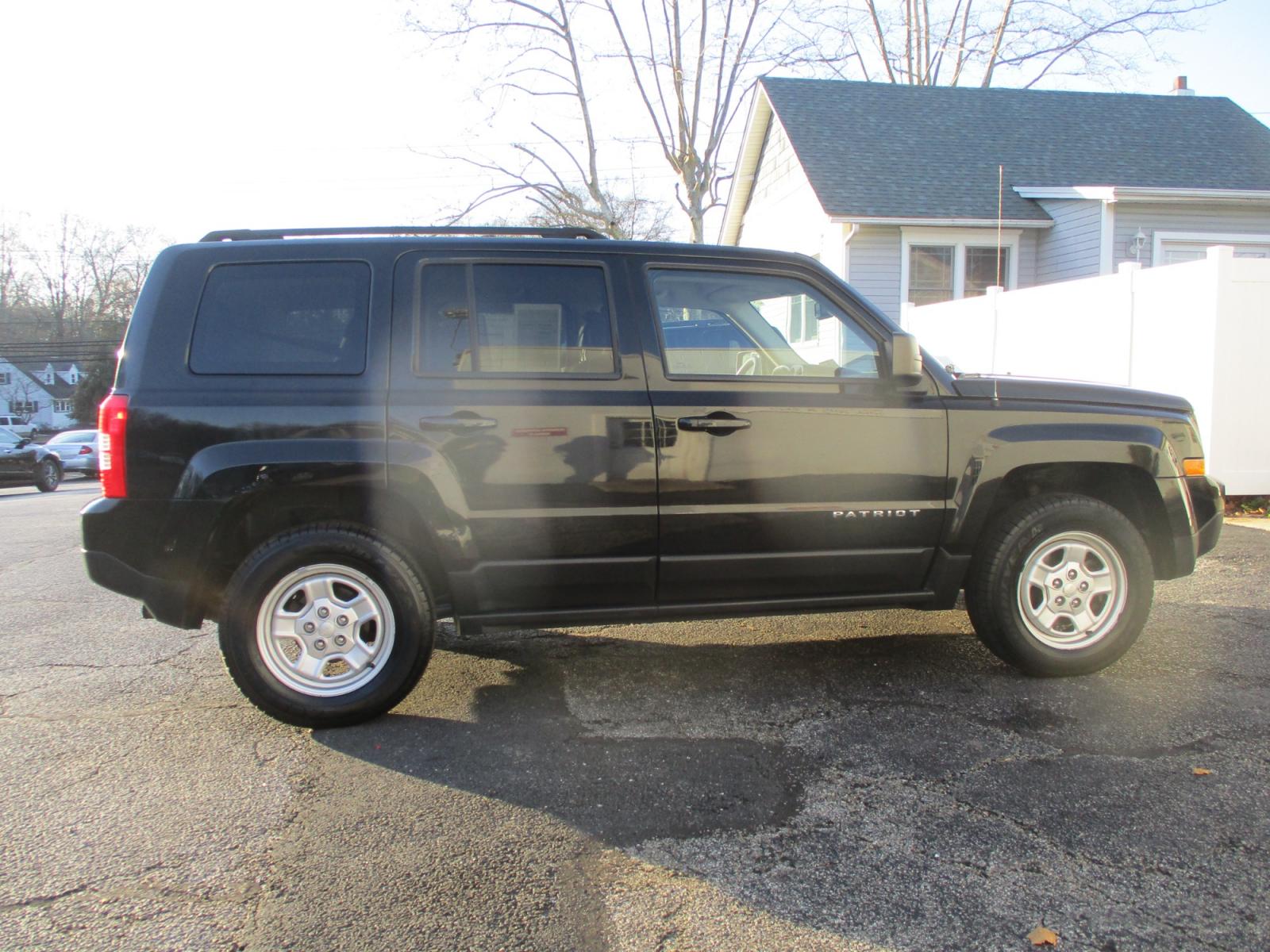 2016 Jeep Patriot (1C4NJRBB3GD) , AUTOMATIC transmission, located at 540a Delsea Drive, Sewell, NJ, 08080, (856) 589-6888, 39.752560, -75.111206 - Photo #8